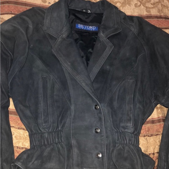 Beyond leather women's jacket - Picture 2 of 6